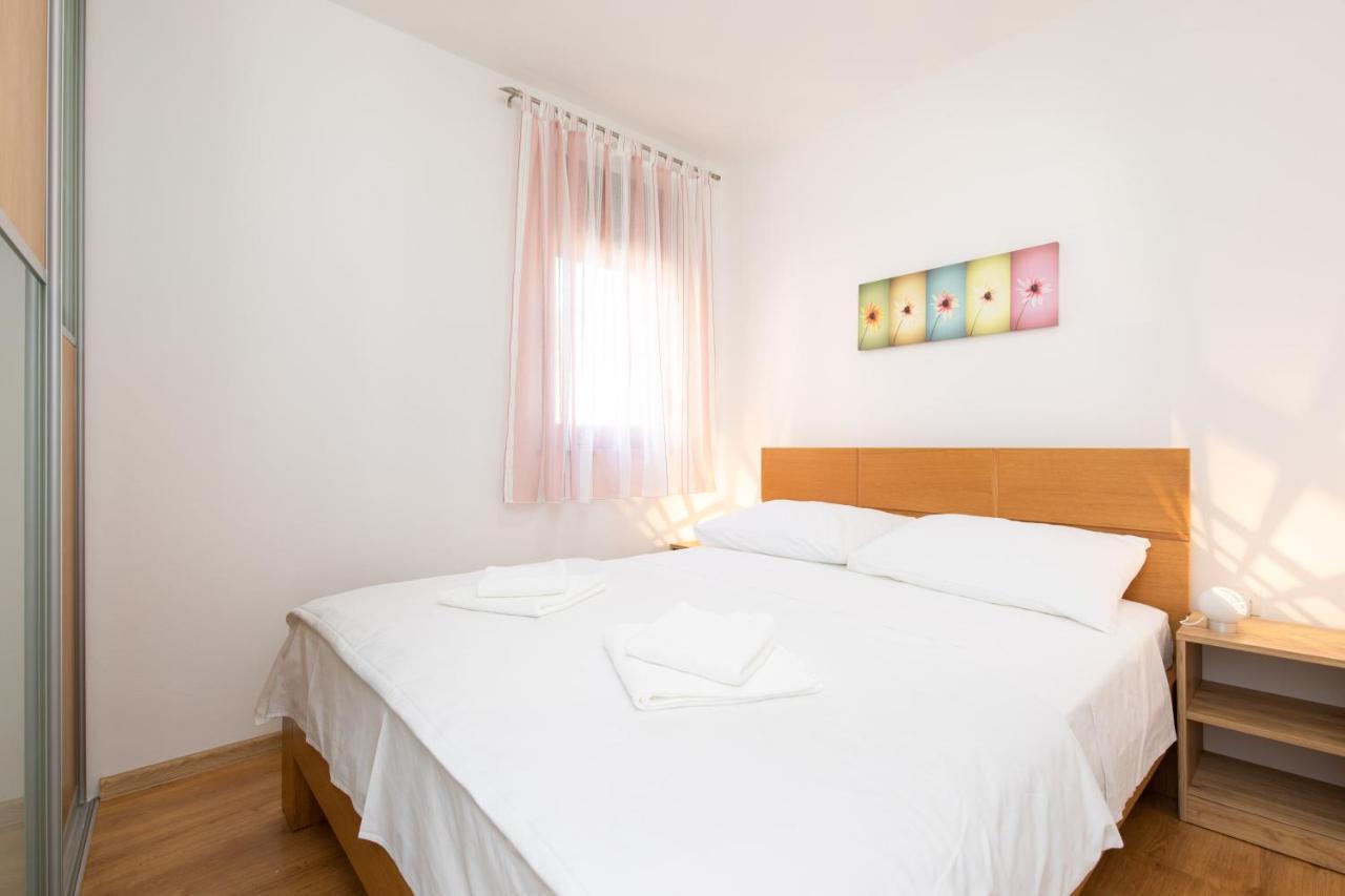 Apartment Julijana Krk Town Exterior foto