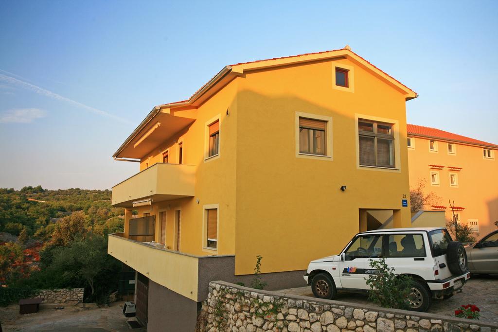 Apartment Julijana Krk Town Exterior foto